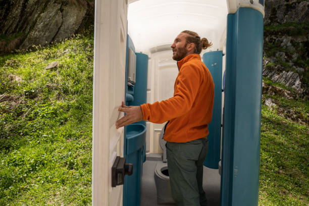 Best Portable bathroom rental  in Fox Crossing, WI