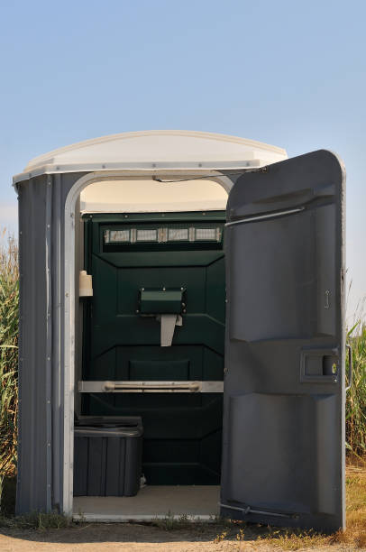 Best Porta potty rental near me  in Fox Crossing, WI